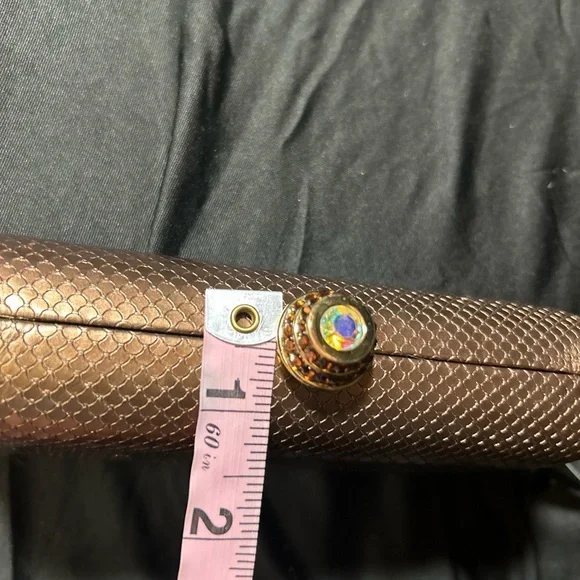 CRISTAL VTG Rare Clutch Bronze Fish Scale design wSwarovski Clusters kiss clasp - Picture 15 of 16